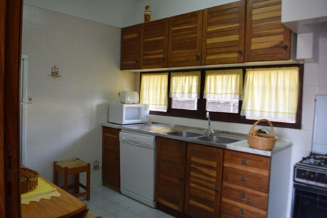 Apartamento T2 Com Piscina E Wifi A 350 Metros Da Praia Olhos de Agua  Exterior foto