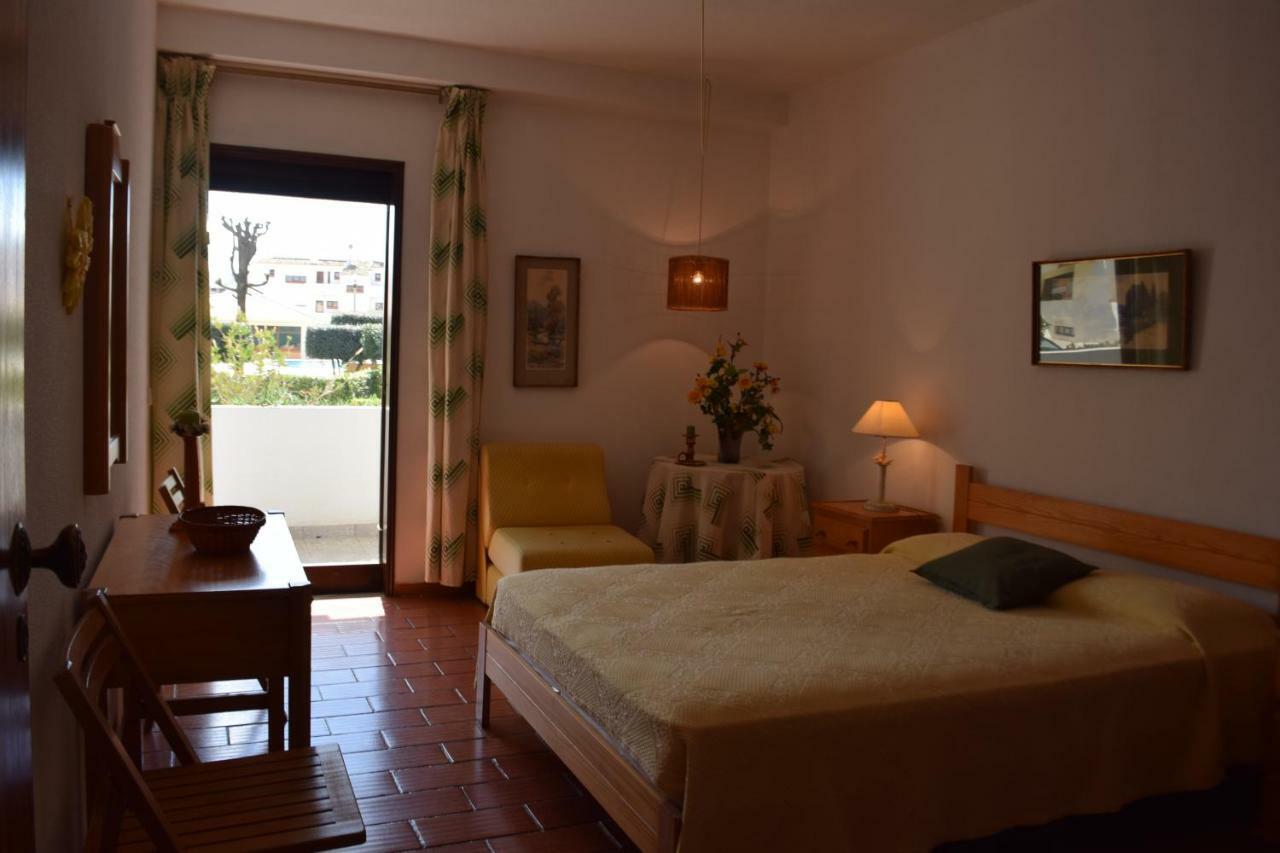 Apartamento T2 Com Piscina E Wifi A 350 Metros Da Praia Olhos de Agua  Exterior foto
