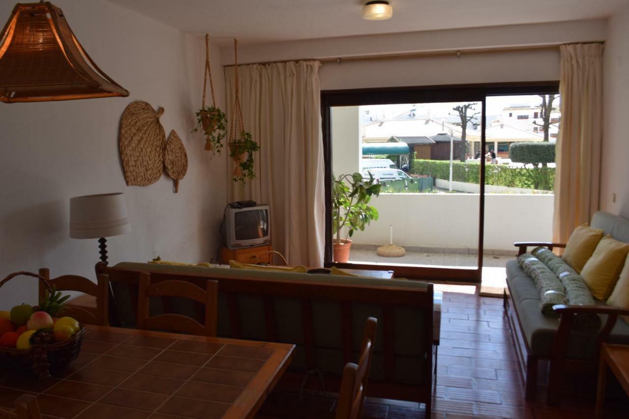 Apartamento T2 Com Piscina E Wifi A 350 Metros Da Praia Olhos de Agua  Exterior foto
